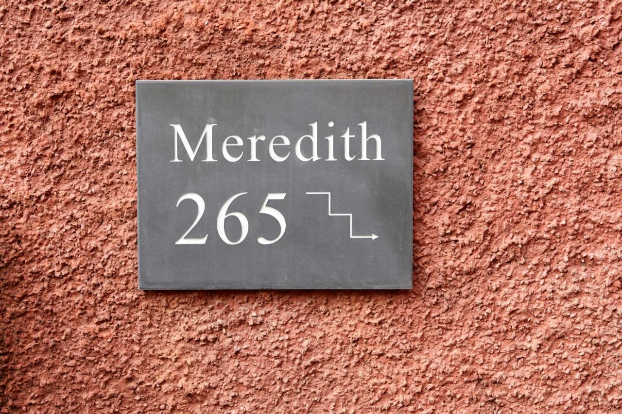 Meredith Way With Parking - Your Apartment Бристол Екстериор снимка